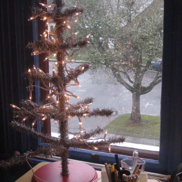 sewing-room-tree