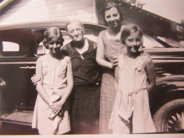 photos 7 Mom, Gma, Nana Pat