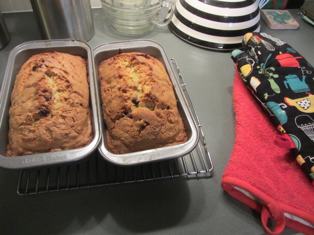 zucchini bread 4