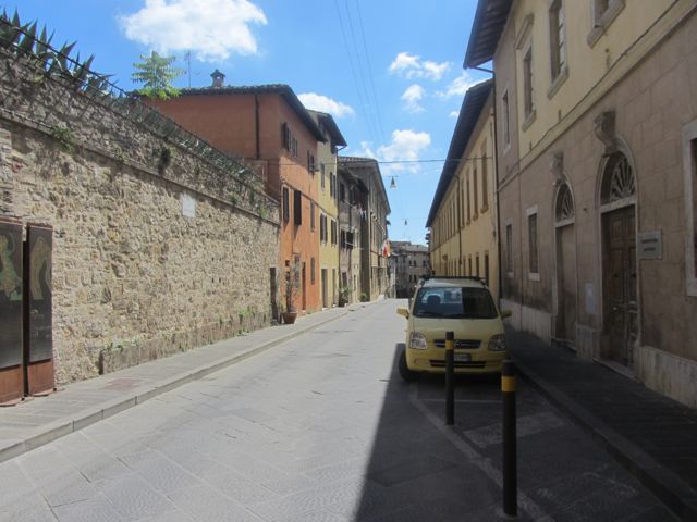 Colle:our street