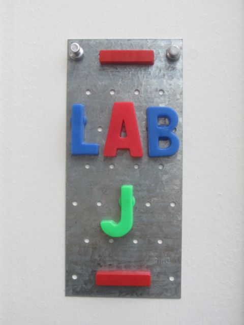 laB J