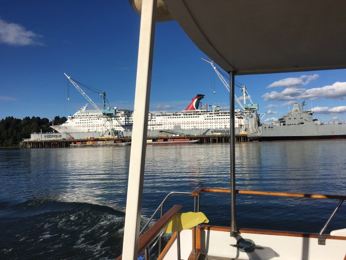 cruise-cruise-ship-under-repair