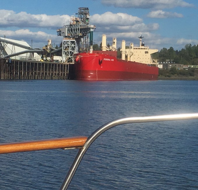 cruise-the-red-boat