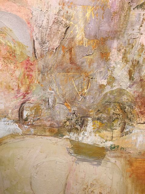 lustered-stone-detail